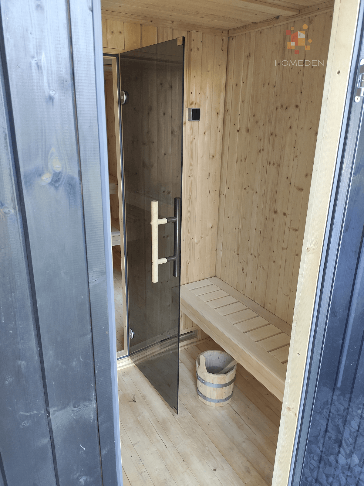 Sauna zewnętrzna-ogrodowa Musta 3.9x2 m